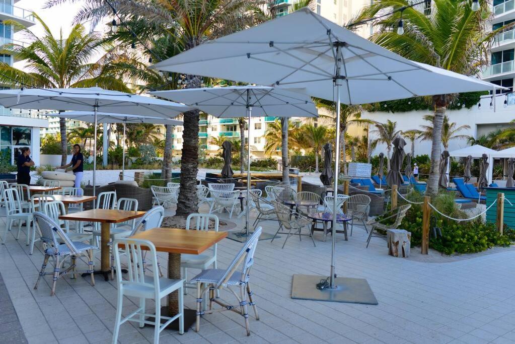 Spectacular Sunset Views Over The Ocean At Hollywood Exterior foto